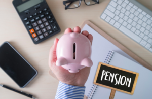 How much should I pay into a pension each month