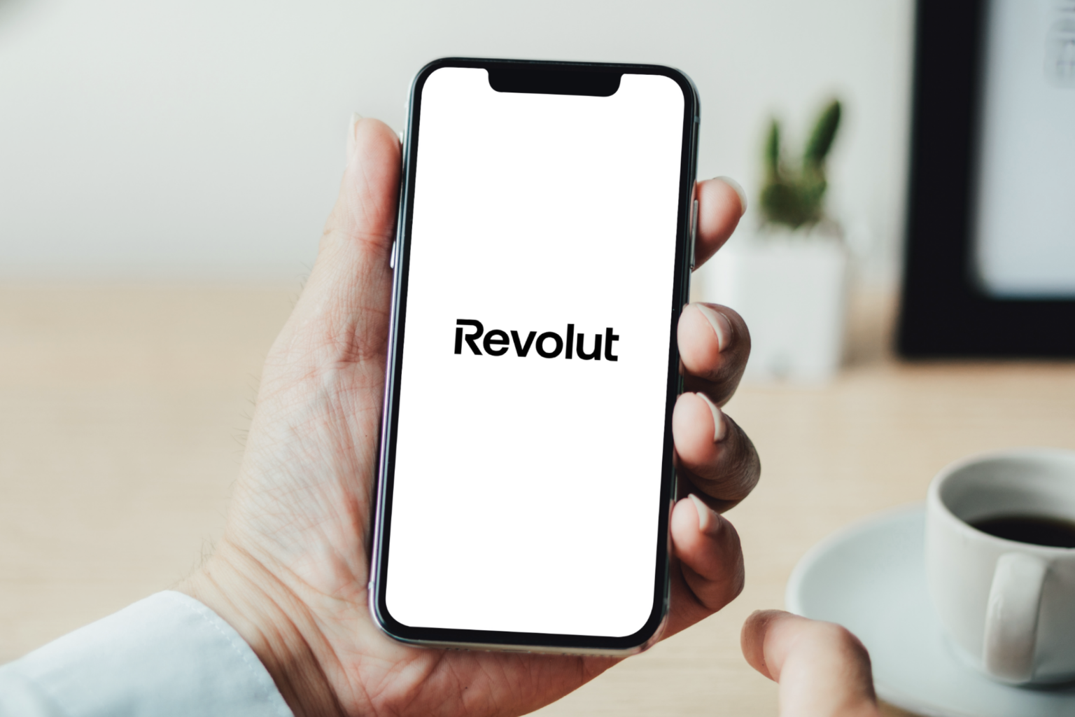 Revolut Review 2024 - Is it the best way to take money abroad?