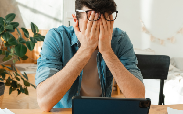 7 signs you are living beyond your means - Money To The Masses