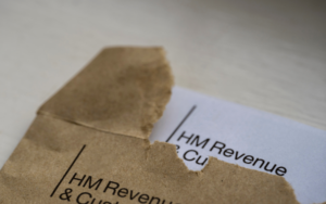 Thousands set to receive HMRC letters about forgotten £2,200 savings